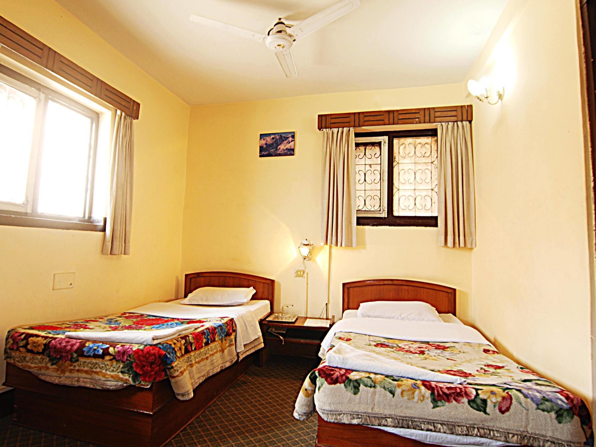Karma Hotel Nepal Katmandou Extérieur photo